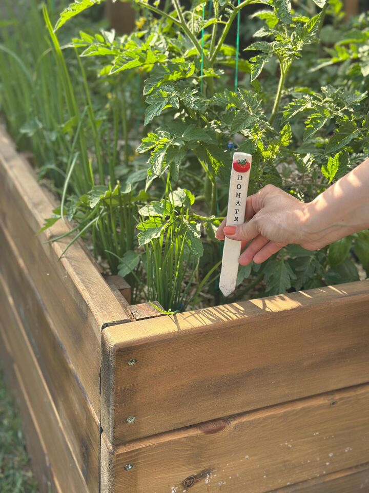 Domates şeklinde seramik bitki etiketi