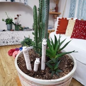 Seramik saksı süsü solucan 10 cm