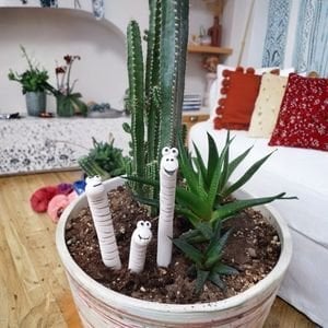 Seramik saksı süsü solucan 15 cm