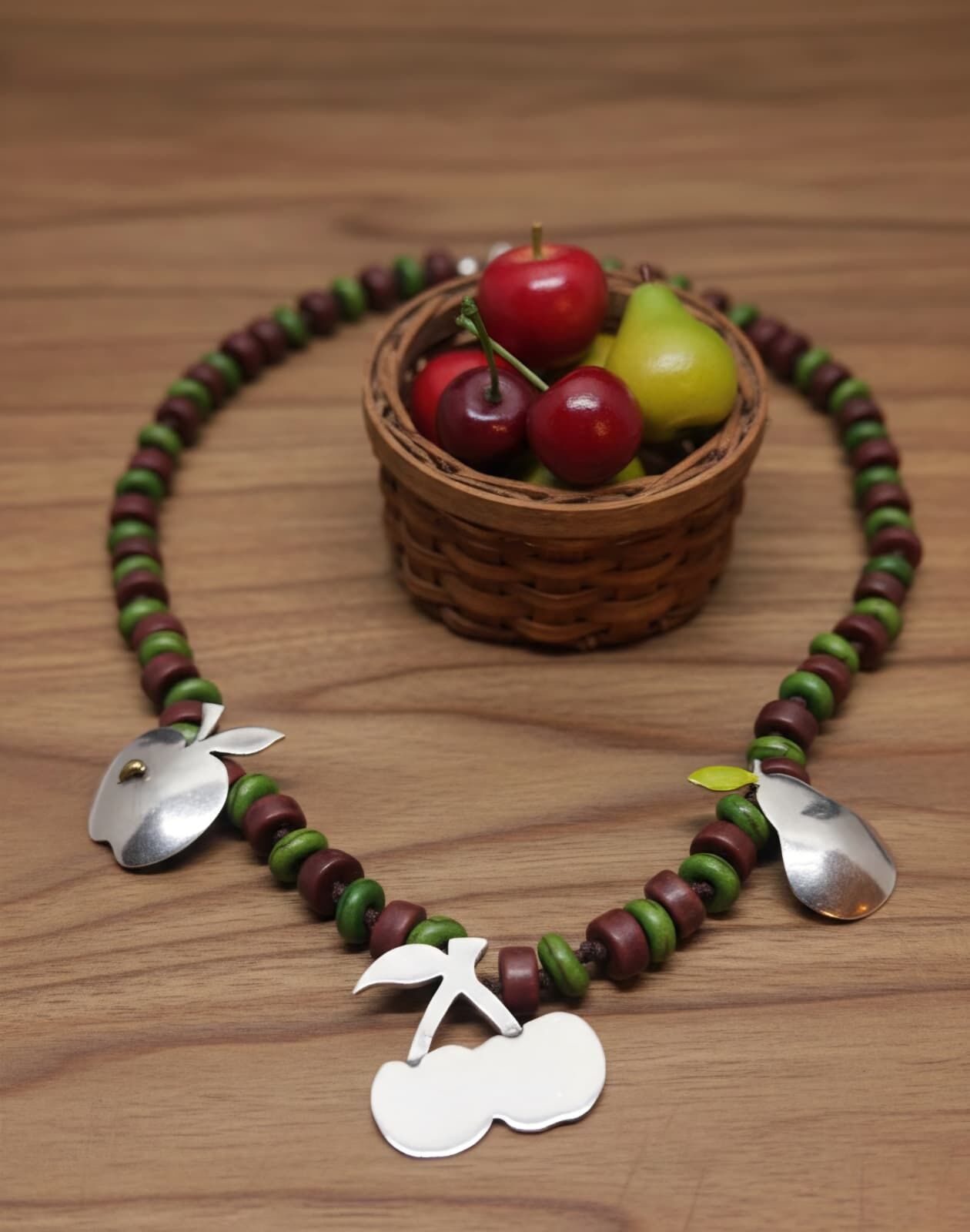 Armut, kiraz, elma gümüş kolye