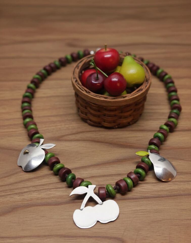 Armut, kiraz, elma gümüş kolye