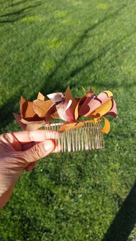 Bronz tokalı ipek çiçekli tarak saç tokası